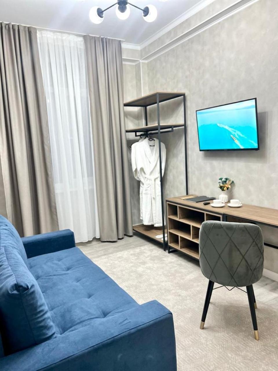 Urban Hotel ビシュケク エクステリア 写真