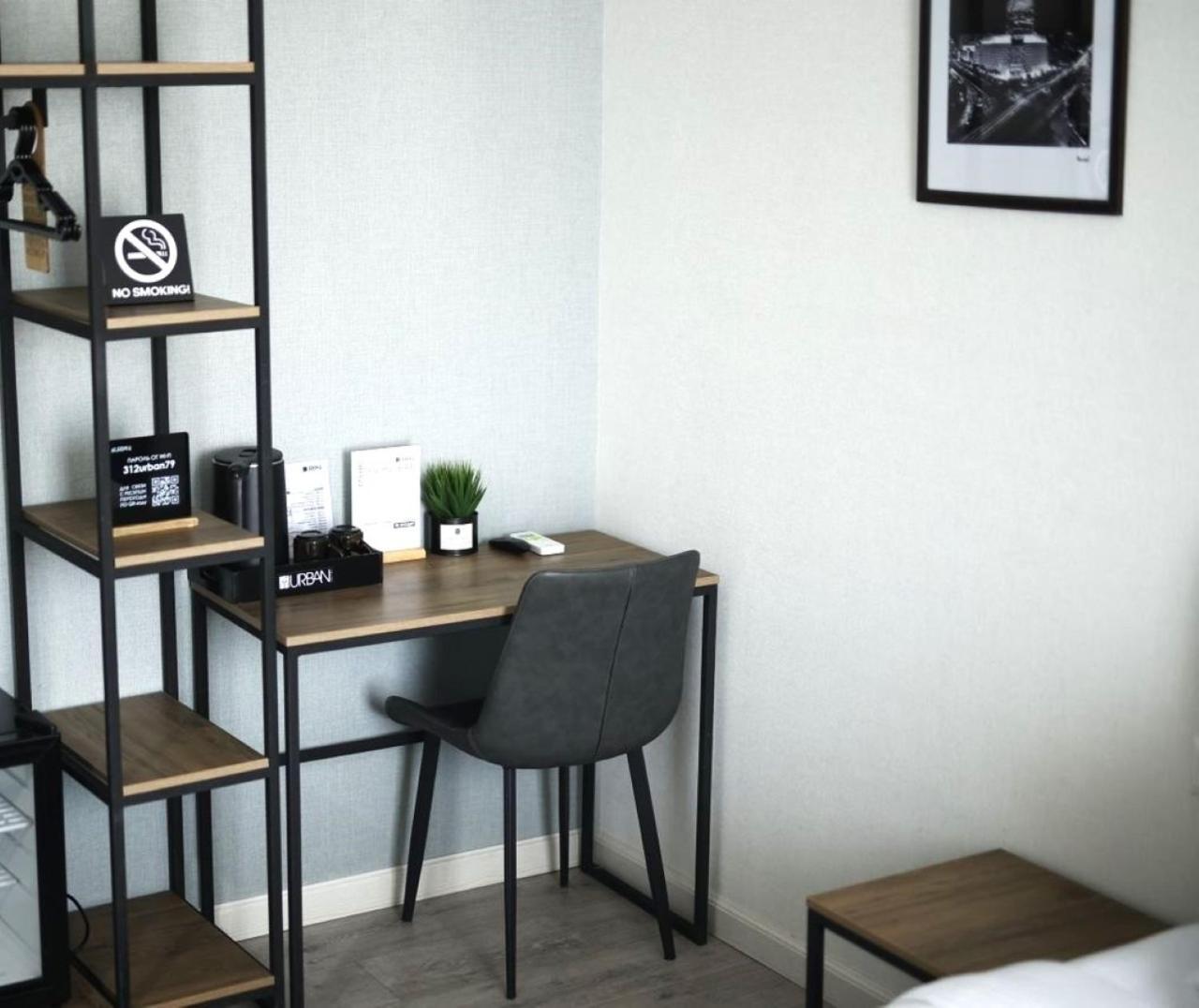 Urban Hotel ビシュケク エクステリア 写真
