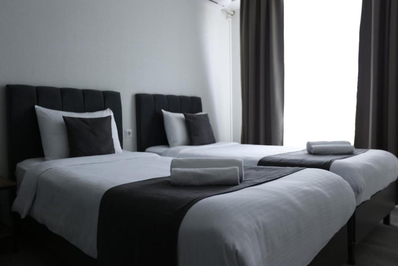 Urban Hotel ビシュケク エクステリア 写真
